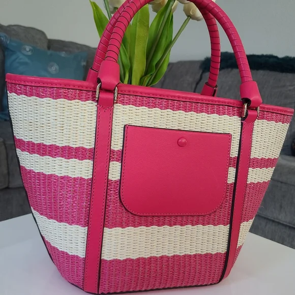 Like New - Kate Spade Straw Satchel  w/crossbody strap - Picture 4 of 16